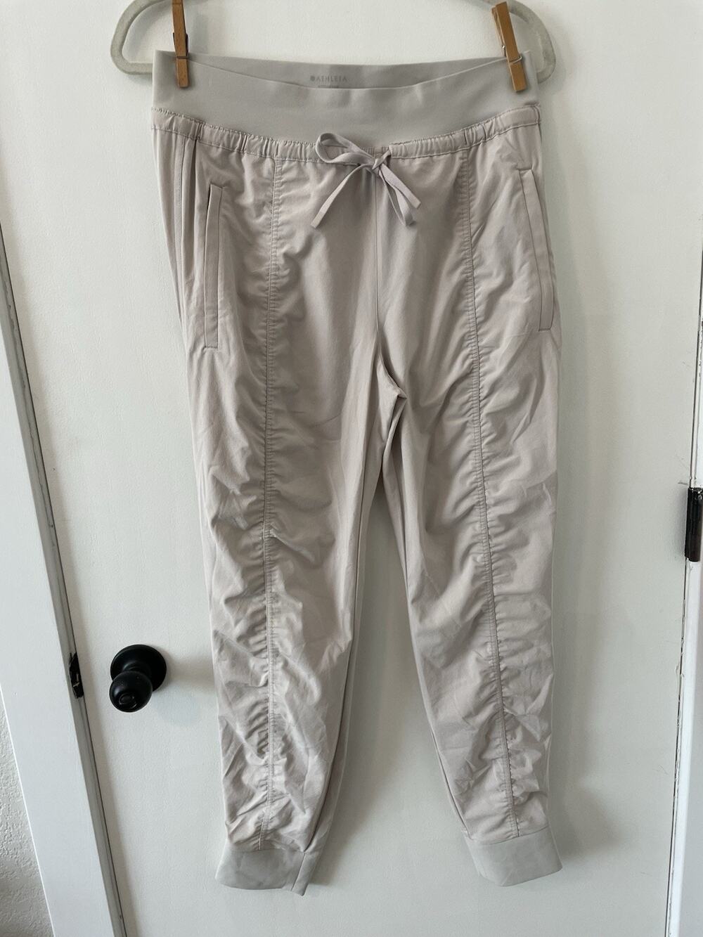 ATHLETA Attitude Mid Rise Jogger Khaki Beige Women's Size 10 0076
